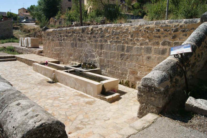 Fuente de la plaza después de su remodelación